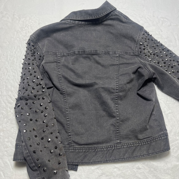 Alice + Olivia Carla Valencia Studded Denim Jacket - Picture 4 of 7